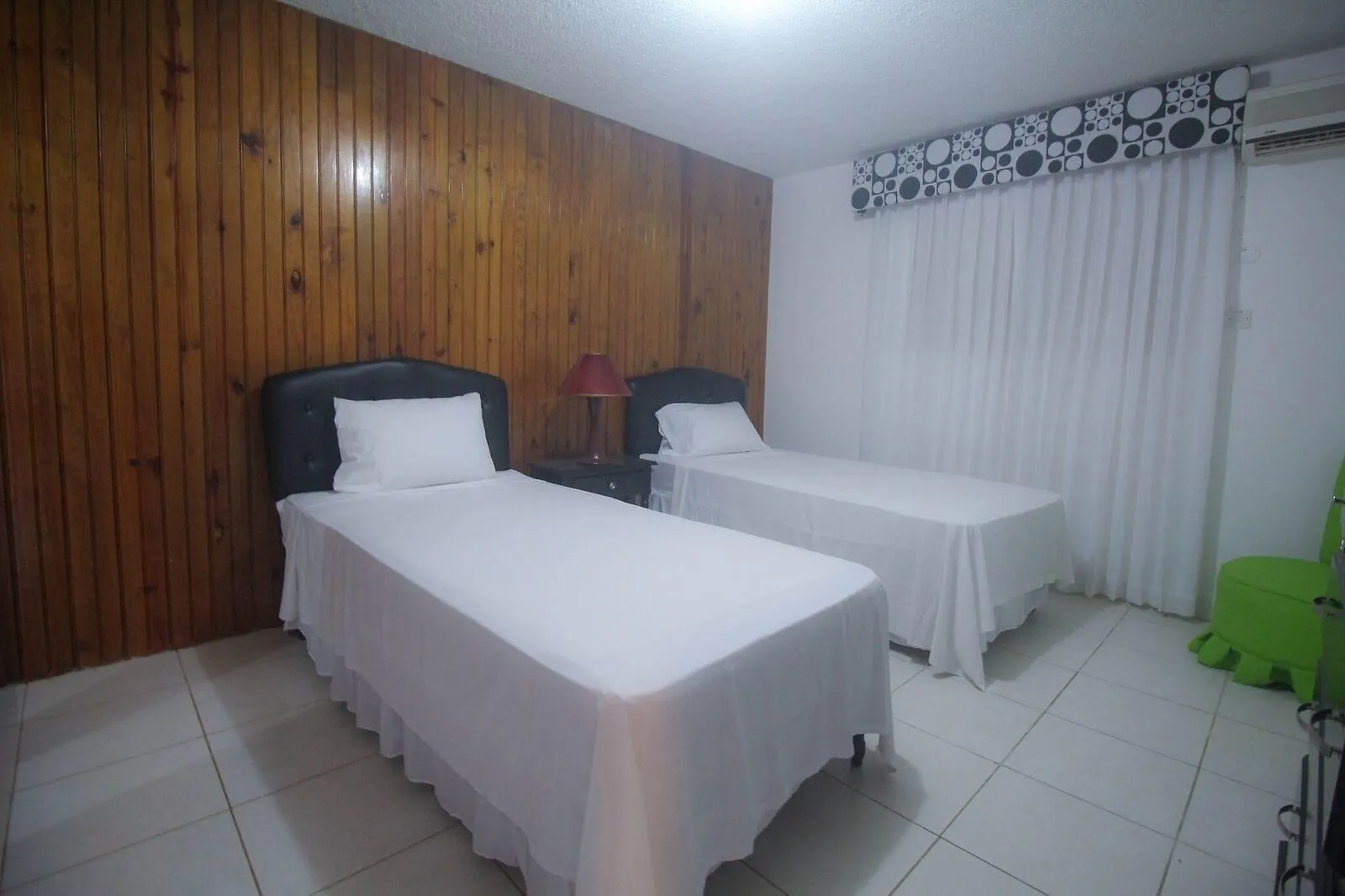 Kenwood Villa Suites Μοντέγκο Μπέυ 0*,  Τζαμάικα