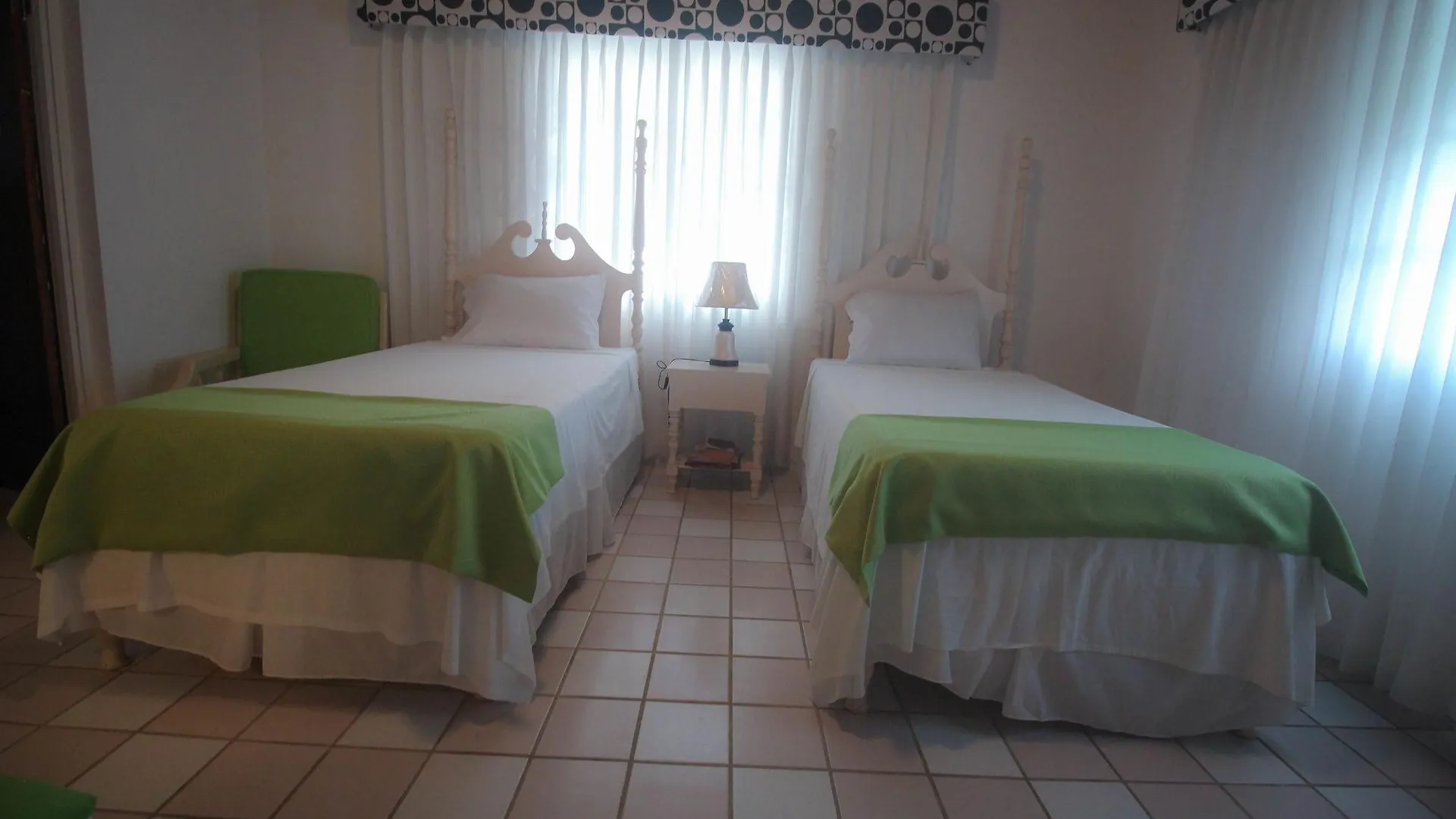 Kenwood Villa Suites Μοντέγκο Μπέυ 0*,