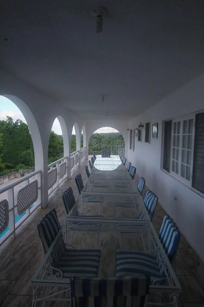 Kenwood Villa Suites Μοντέγκο Μπέυ