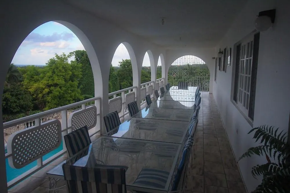 Kenwood Villa Suites Μοντέγκο Μπέυ