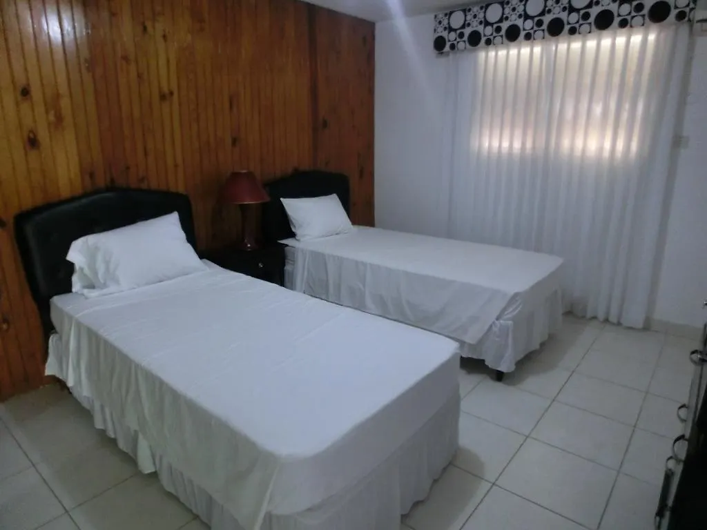 Kenwood Villa Suites Μοντέγκο Μπέυ