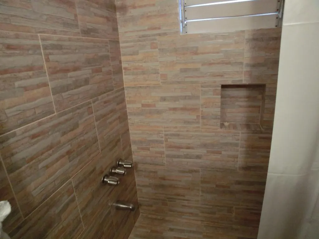 Kenwood Villa Suites Μοντέγκο Μπέυ