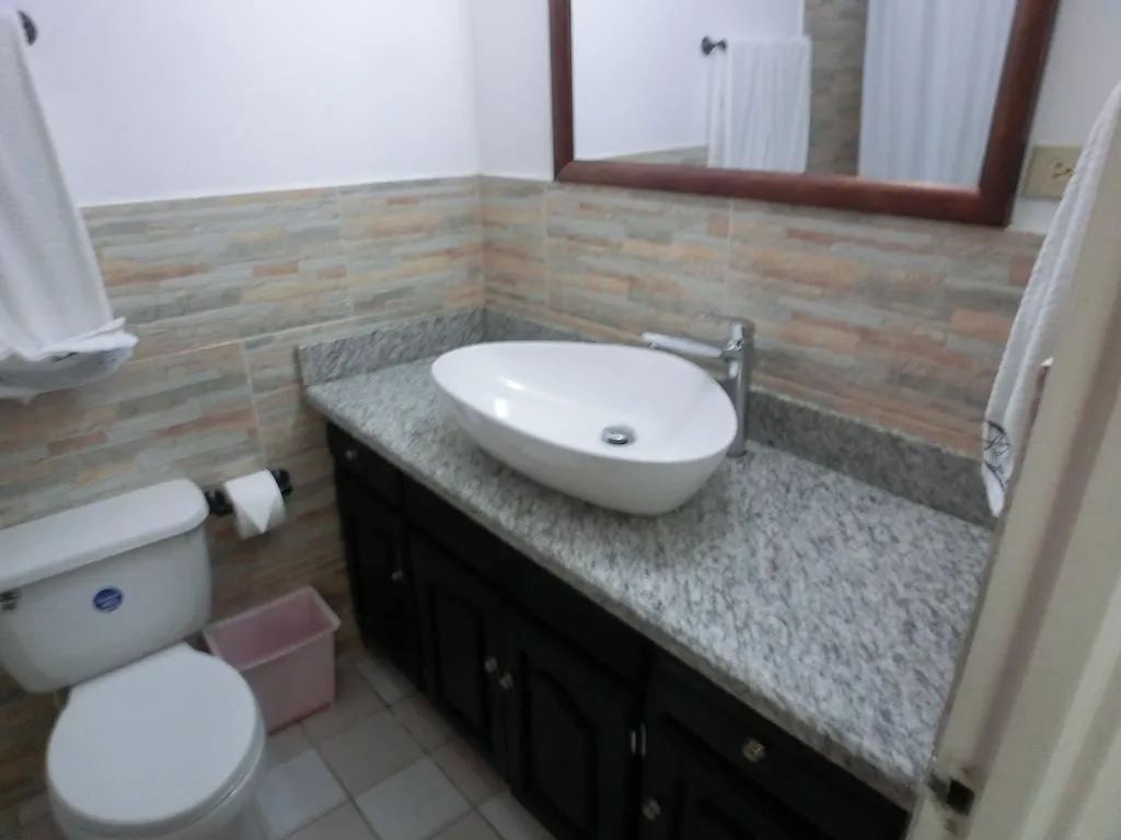 Kenwood Villa Suites Μοντέγκο Μπέυ